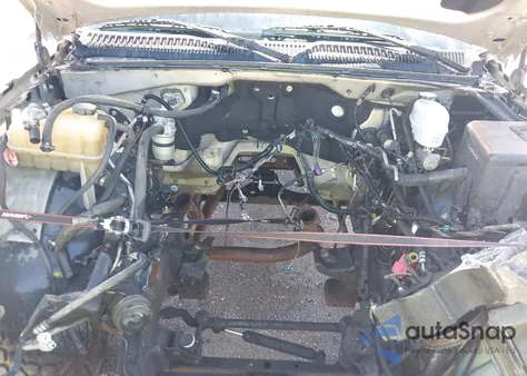 2005 Chevrolet Silverado 2500Hd Ls z USA, uszkodzony, nr VIN 1GCHC23UX5F972598